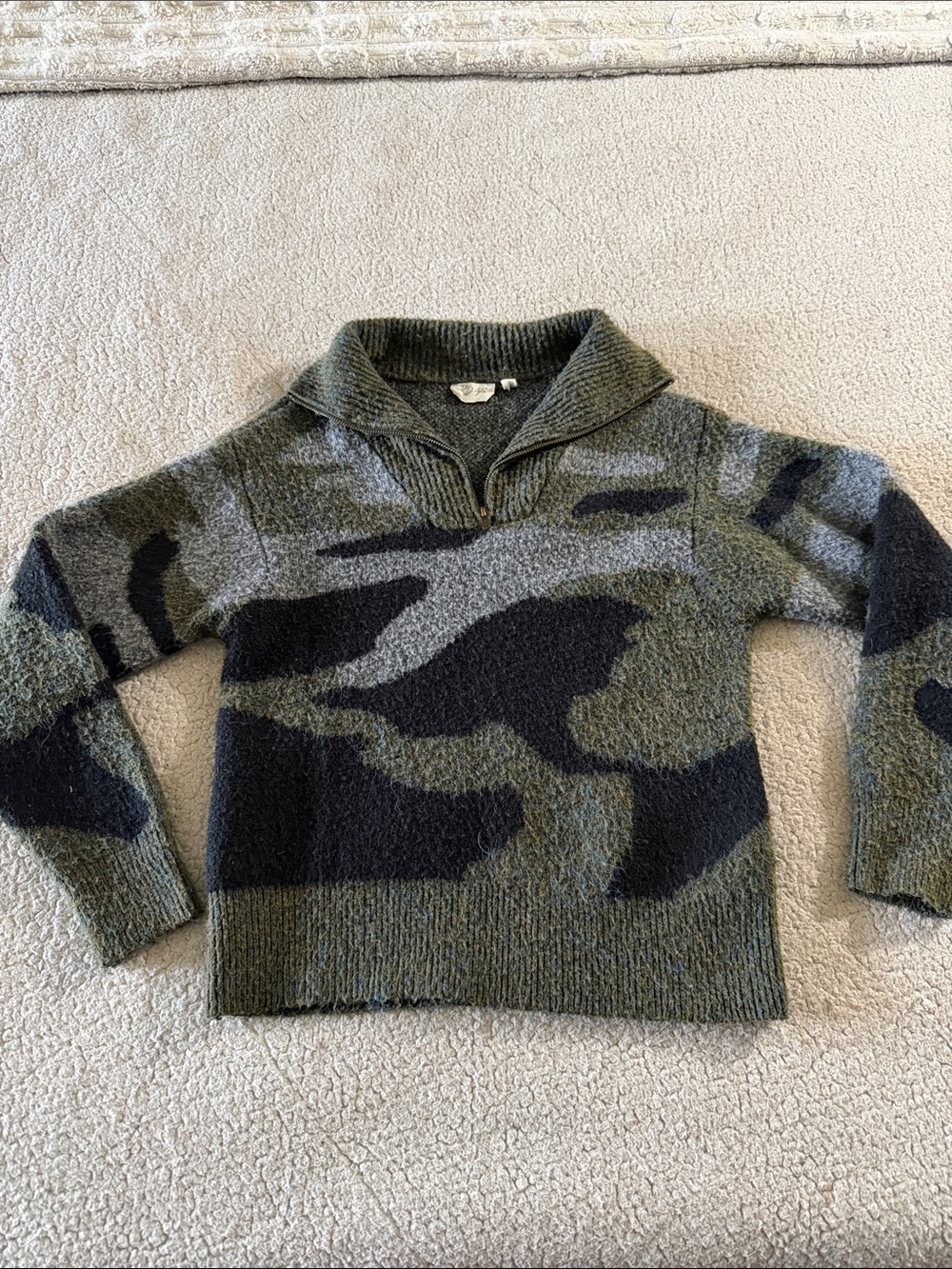 RD Style Women's V-Neck Camo Pullover - Olive, Black, Gray Medium